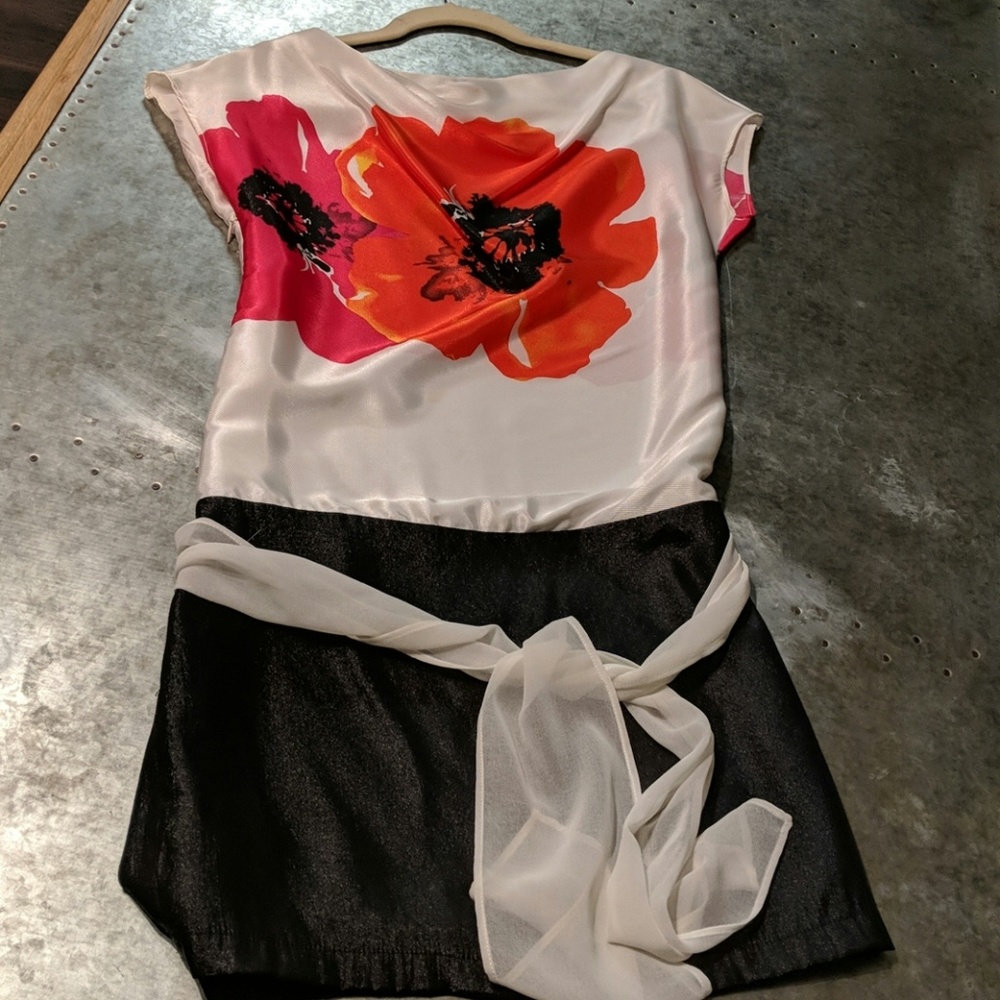 Floral short dress
